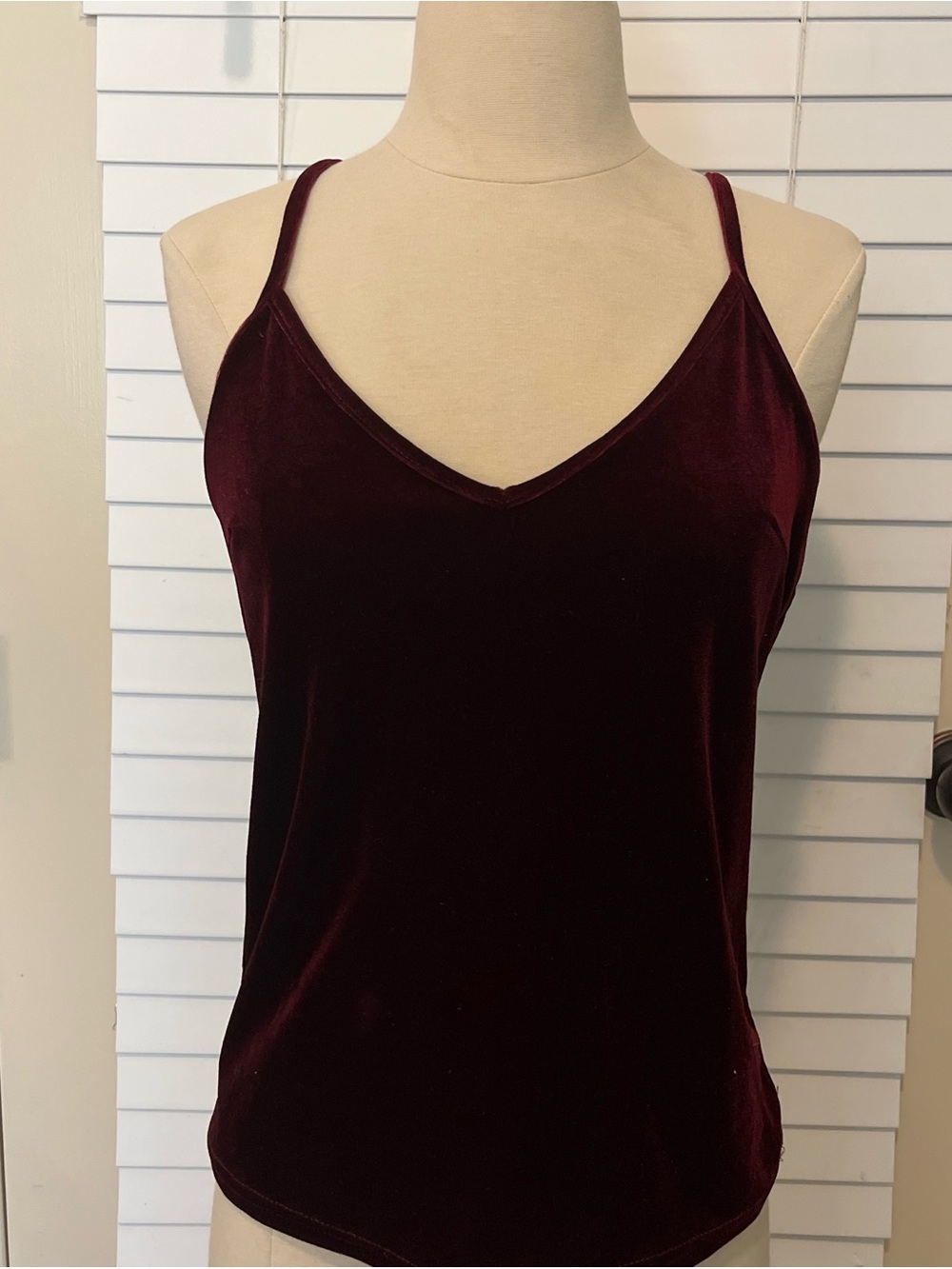 Women's Velvet V-Neck Cami Tank Top - Burgundy